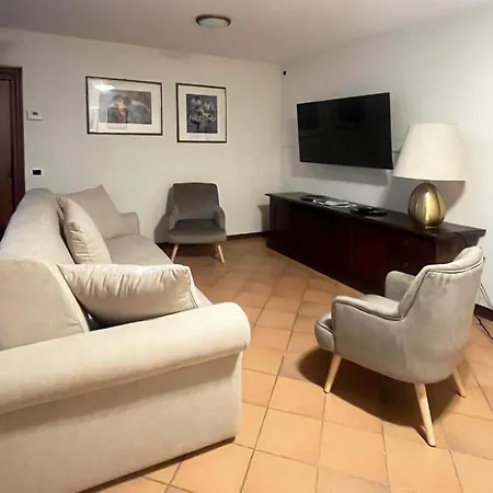 Gelsi Villa *